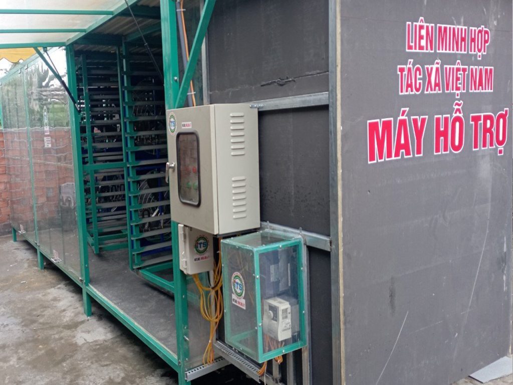 Máy sấy cá