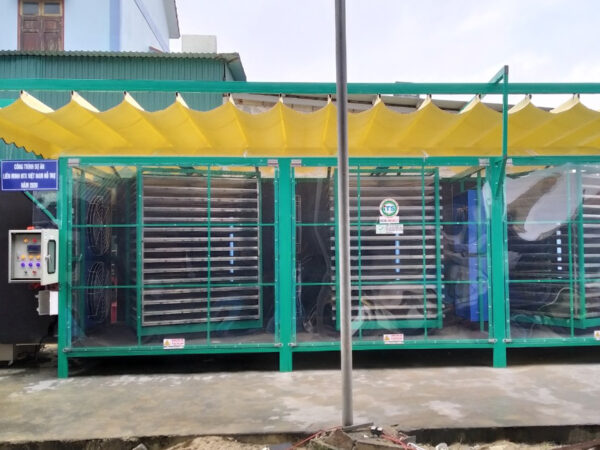 Buồng Sấy Đa Năng Trục Đứng Ứng Dụng Năng Lượng Mặt Trời - Công Suất 600kg