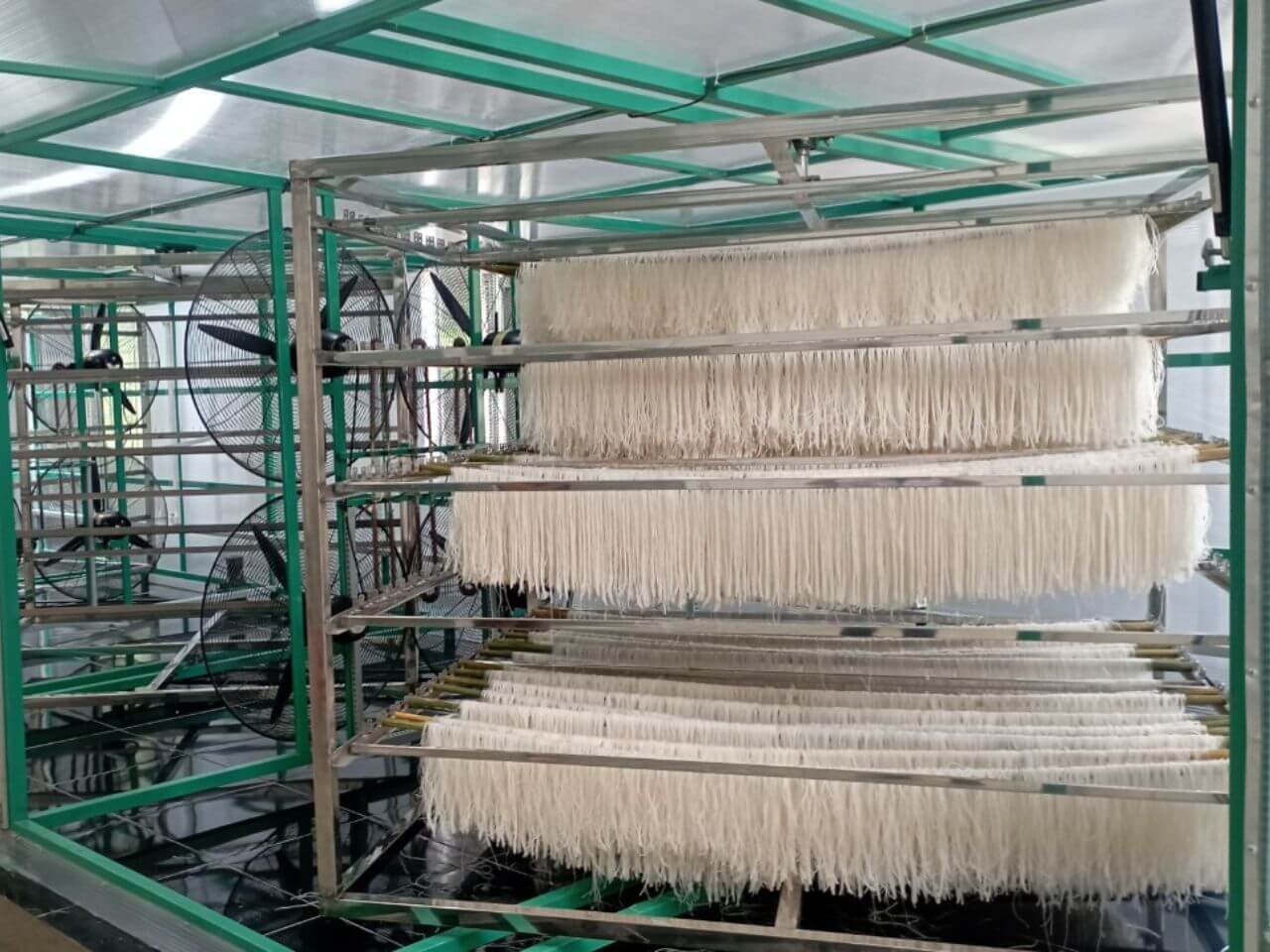 Máy Sấy Bún Khô Ứng Dụng Năng Lượng Mặt Trời - Công Suất 500kg 