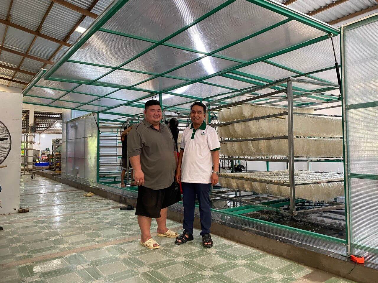 Máy Sấy Bún Khô Ứng Dụng Năng Lượng Mặt Trời - Công Suất 500kg 